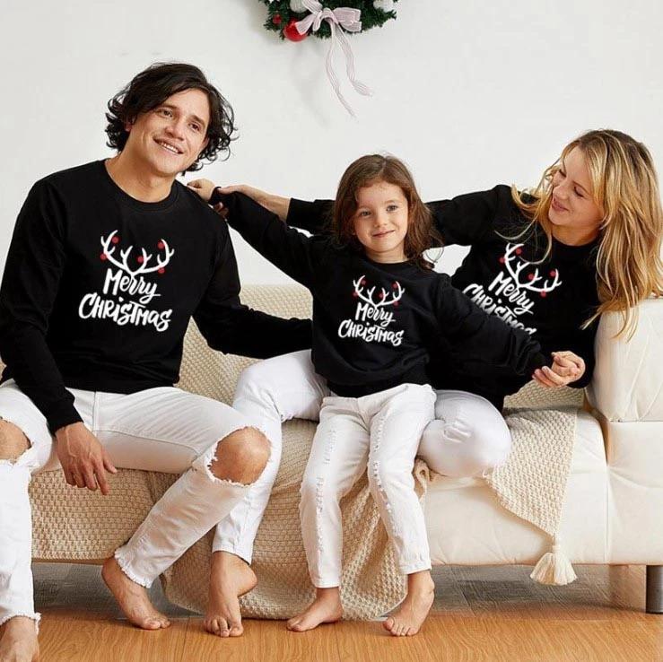 4 raisons d'acheter tôt des tenues de Noël familiales assorties pour les fêtes de fin d'année