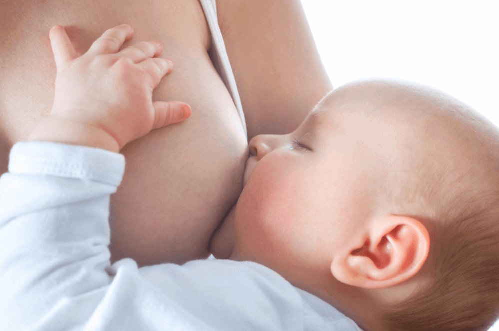 Les mamans doivent commencer à allaiter de la bonne façon