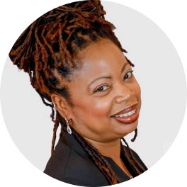Dr. Pandora Hardtman, Sage-femme diplômée (CNM)