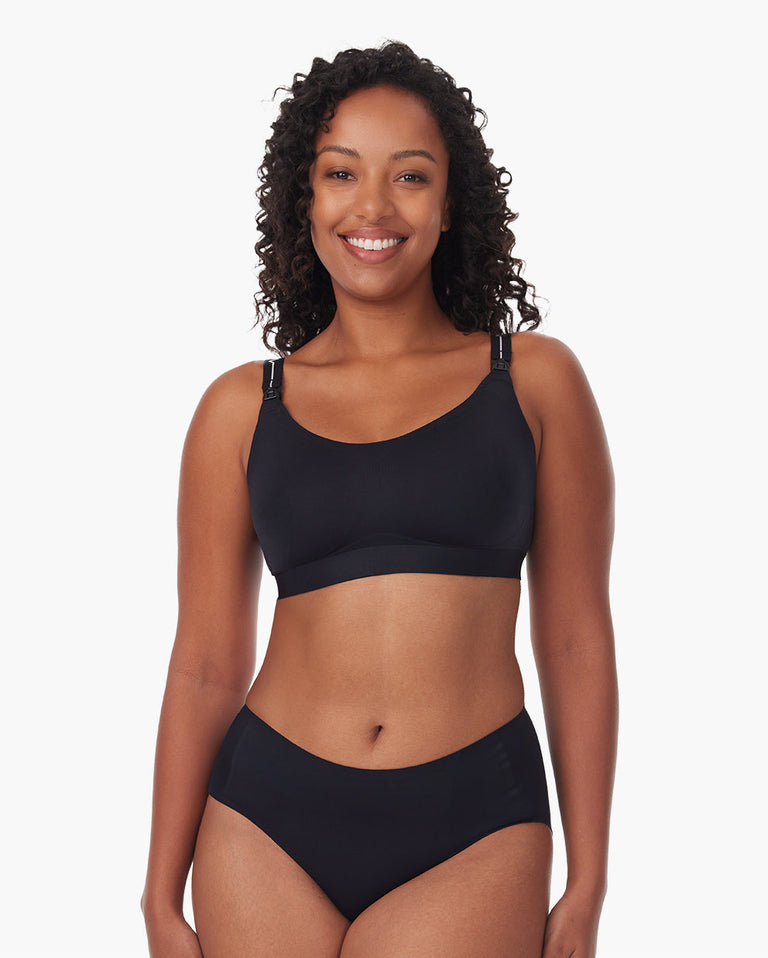 Translation missing: fr.Woman wearing black Momcozy nursing bra, highlighting support and comfort for breastfeeding